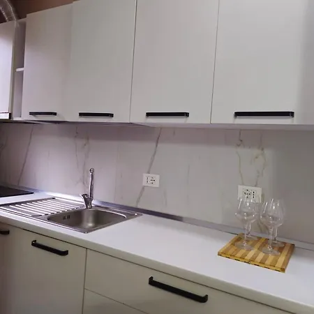 Cozy In The Center Of Апартаменты